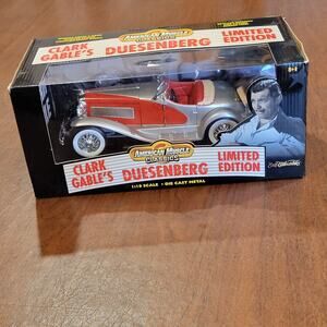 Clark Gables's American Muscle Classics 1935 Duesenberg Roadster Silver/Red